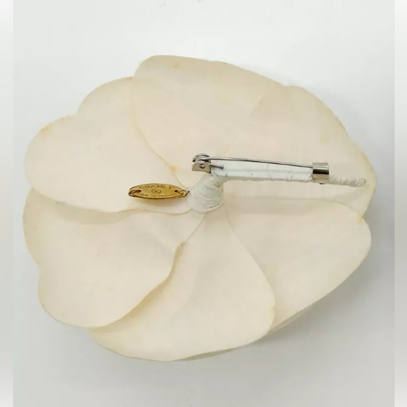 Chanel Brooch Camellia Silk - Picture 2 of 3